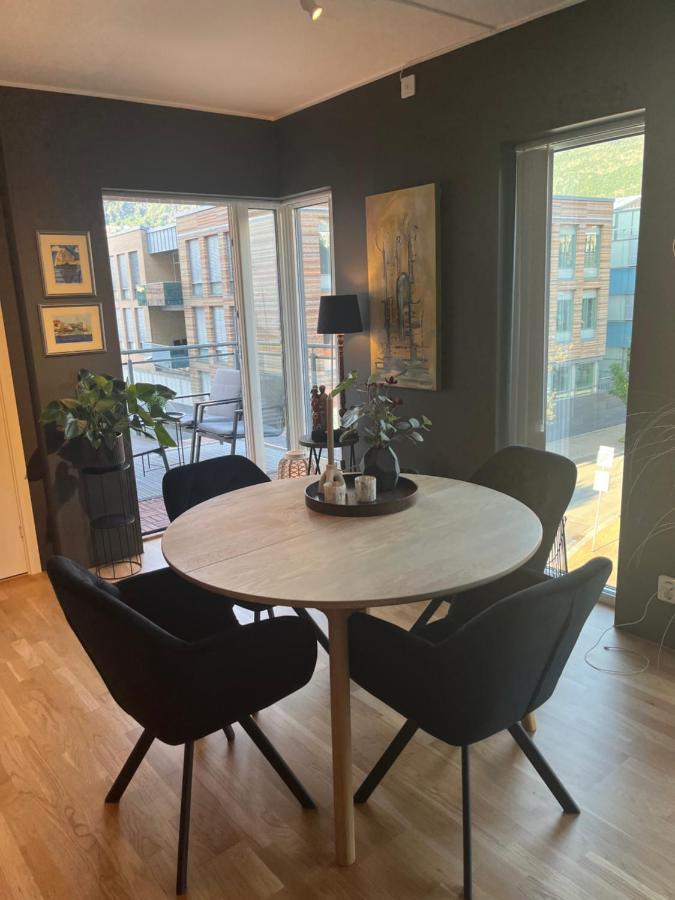 Modern Apartment - Amazing Terrace And Fjord View, Close To City Center ベルゲン エクステリア 写真