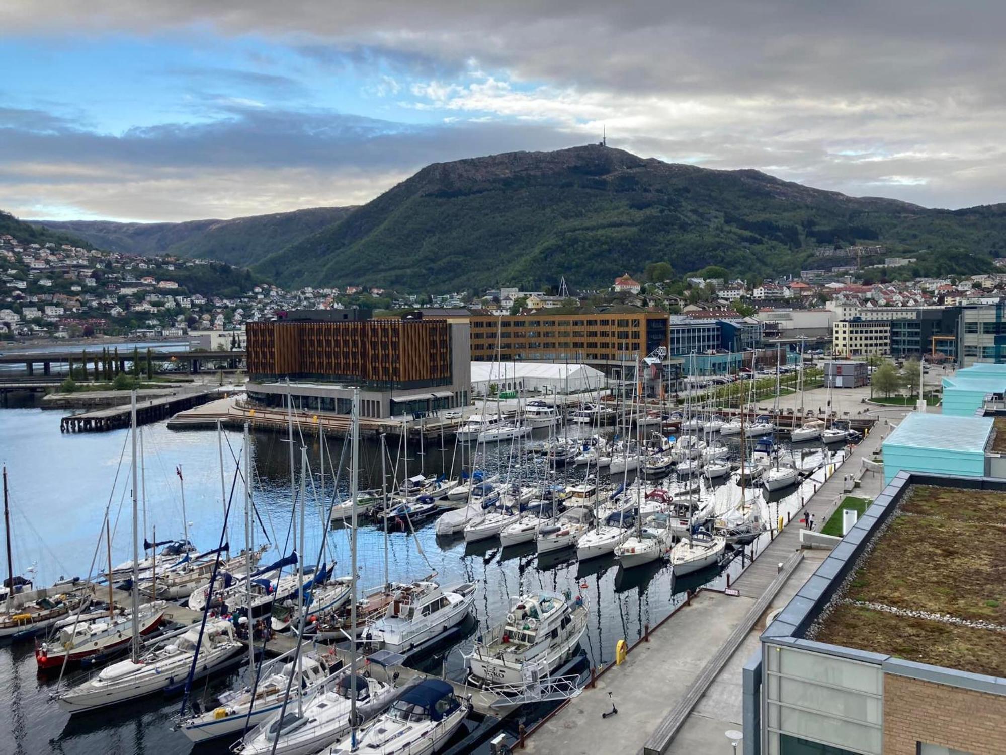 Modern Apartment - Amazing Terrace And Fjord View, Close To City Center ベルゲン エクステリア 写真