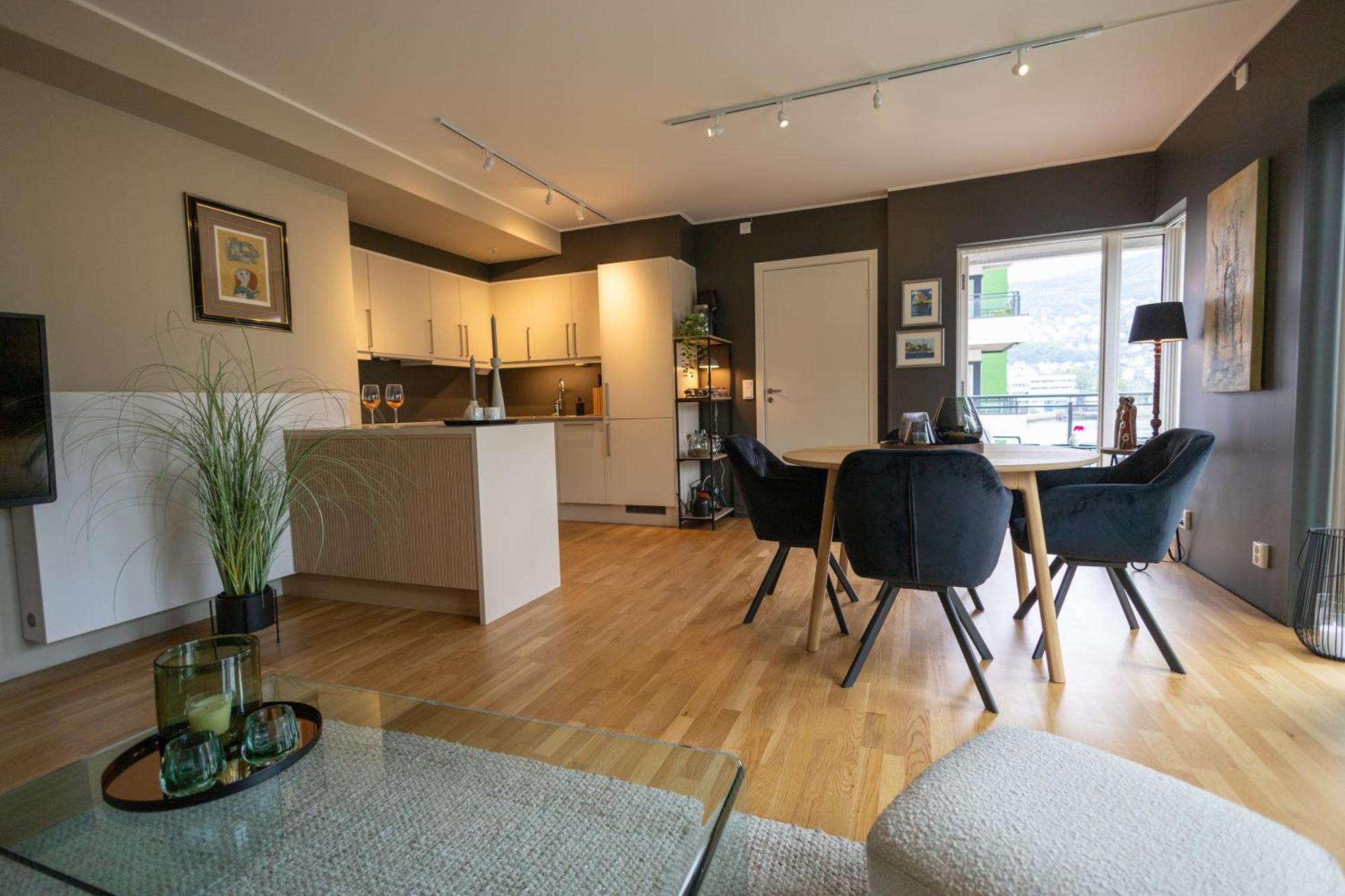 Modern Apartment - Amazing Terrace And Fjord View, Close To City Center ベルゲン エクステリア 写真